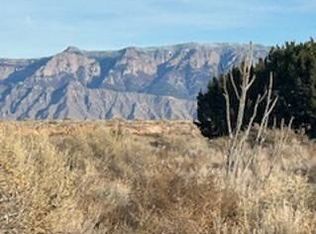 36 5th St NE, Rio Rancho, NM 87124