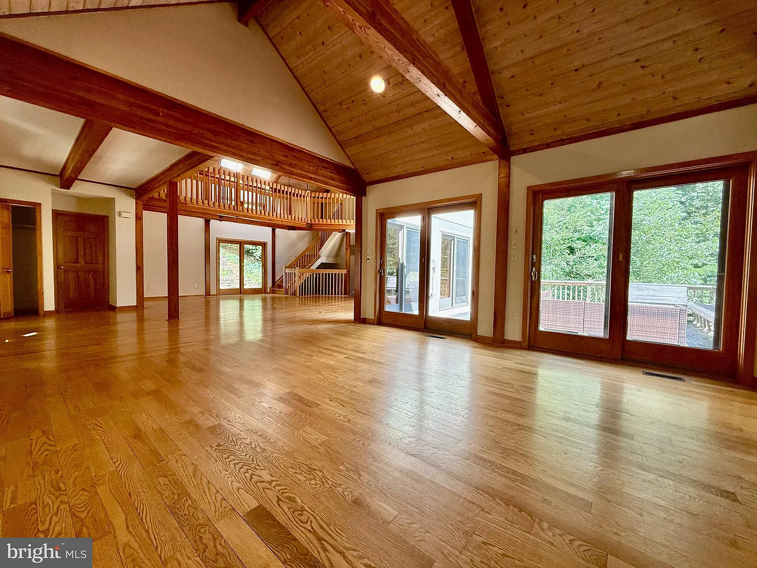 4 bed, 3.5 bath, 2688 sqft, $5,200 — Photo 3