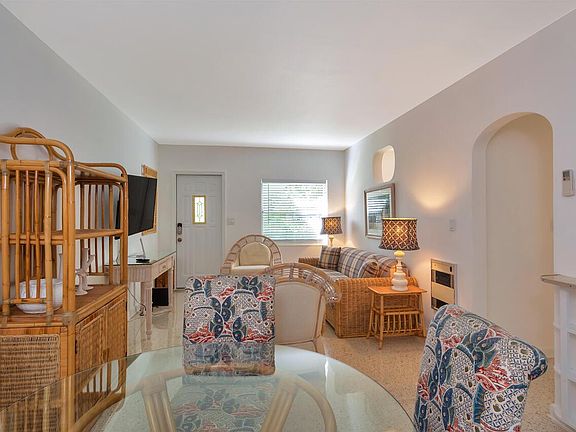 3rd image of 17 Ocean Breeze St #3