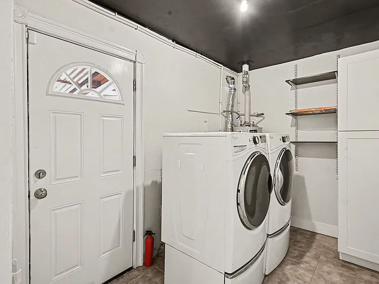 1310 Alton St — Photo 16