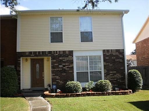 2nd image of 2333 Park Place Dr