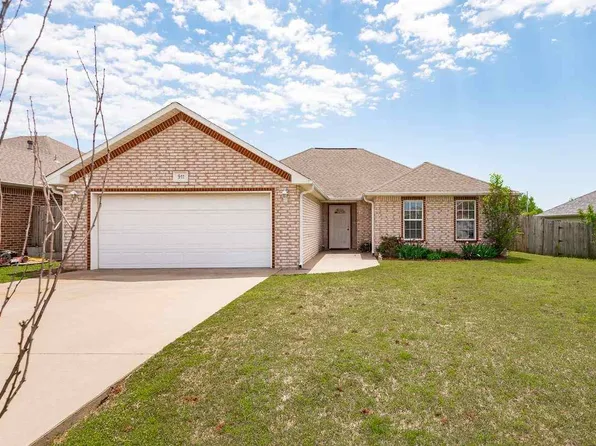 911 E Lauren Ln, Stillwater, OK 74075