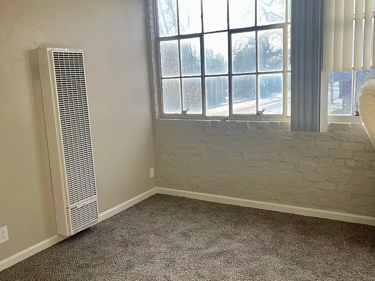 1337 N Madison St #15 — Photo 12