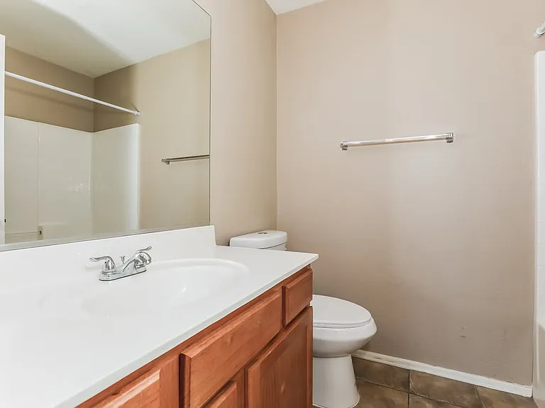 3658 E Alamo St — Photo 15