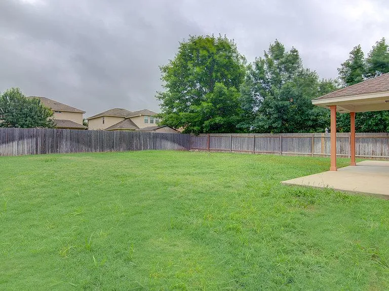 7705 Pebble Creek Dr — Photo 24