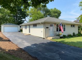 236 Minerva Ave, Wauconda, IL 60084