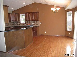 4th image of 21755 Laura St