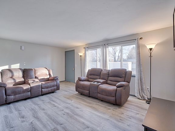 2nd image of 205 N Ladino Dr
