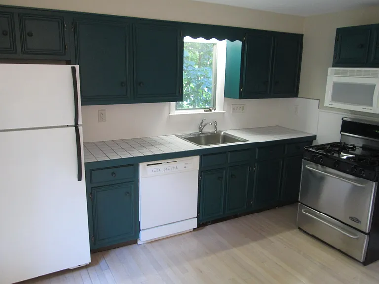 1056 Beacon St — Photo 5