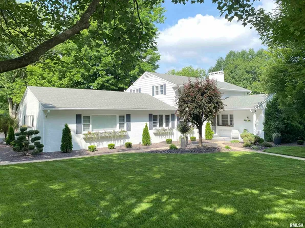 320 Lincoln Hill Ct NW, Quincy, IL 62301