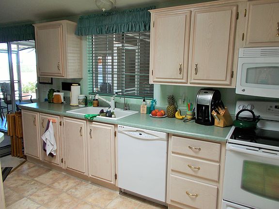 Kitchen 1