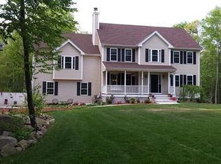 51 Hemlock St, Douglas, MA 01516