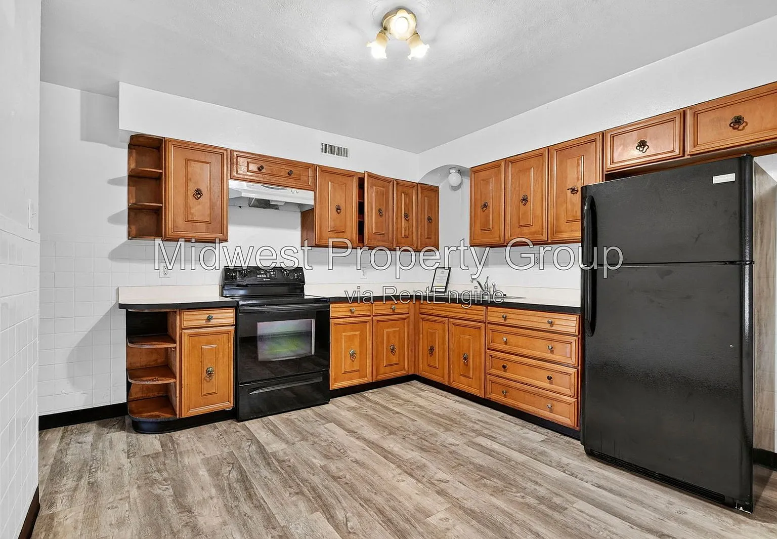 3 bed, 1.0 bath, 950 sqft, $1,025 — Photo 3