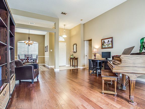 5th image of 3313 Santana Ln