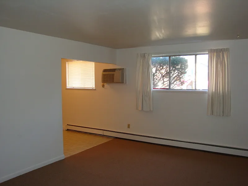 4224 Dallas Ave — Photo 4