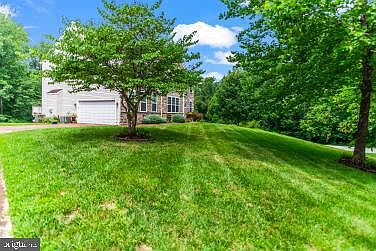 2nd image of 8418 Poplar Hill Dr