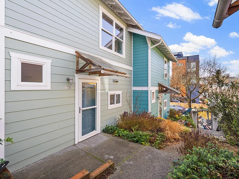 112 22nd Ave — Photo 30