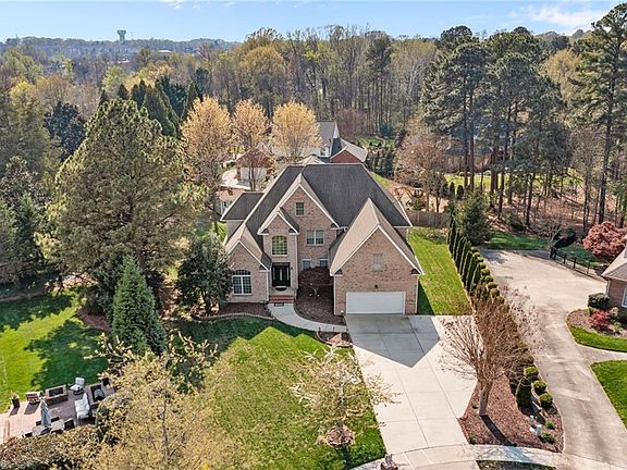 3rd image of 3224 Somerton Pl