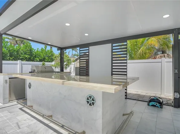 112 Capri BLVD, NAPLES, FL 34113