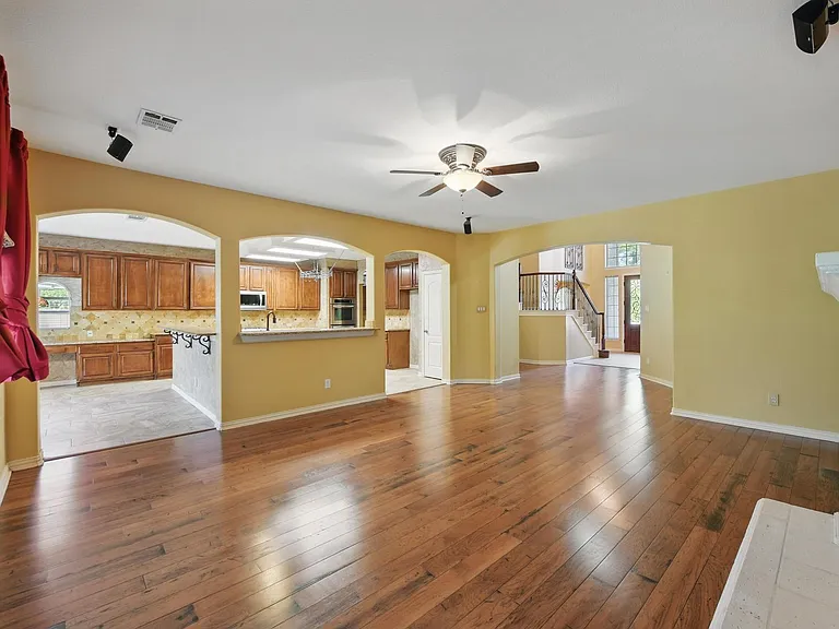 1805 Southwicke Dr — Photo 9