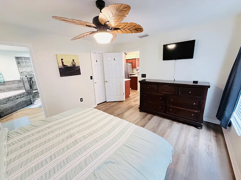 6868 Bordeaux Blvd — Photo 10