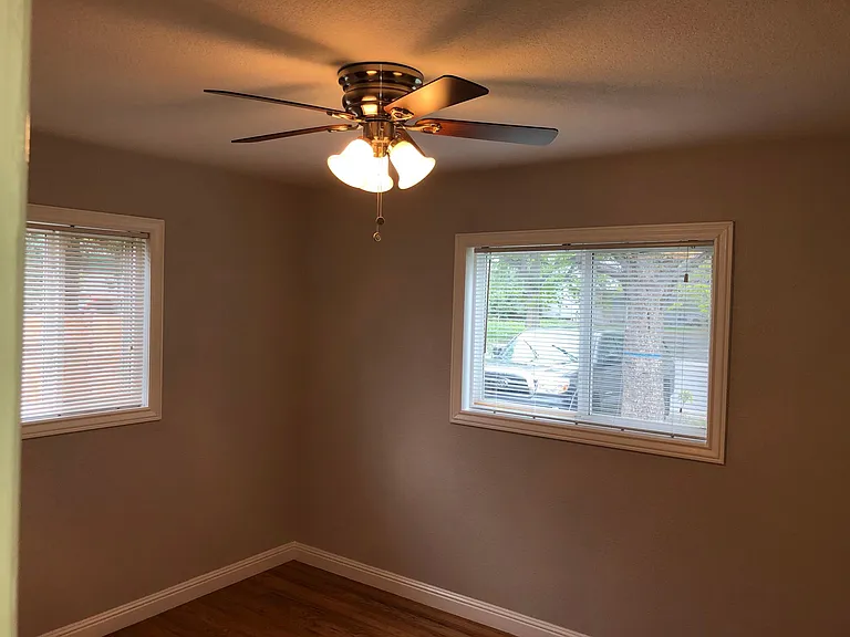 1725 Lansing St — Photo 31