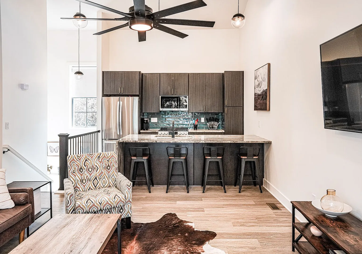 New Construction Modern Elegance w/ Garage Parking in Schumacher Place — Photo 2