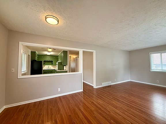 3rd image of 4605 N 55th St