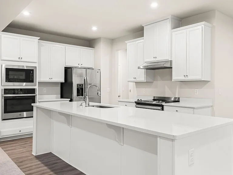 815 Dean Dr — Photo 18