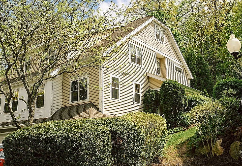 1st image of 43 Briarbrook Dr