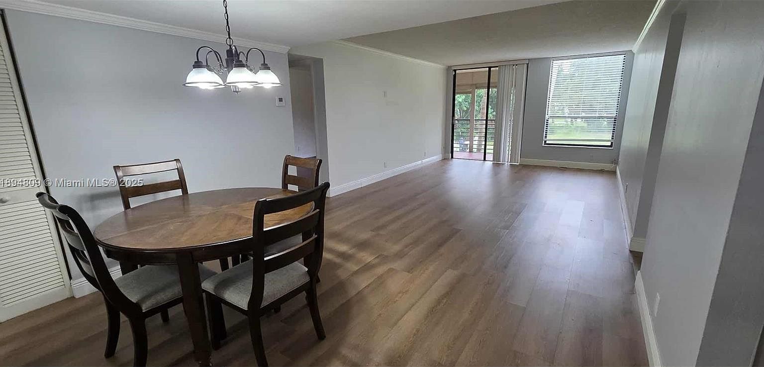 8050 W McNab Rd APT 212