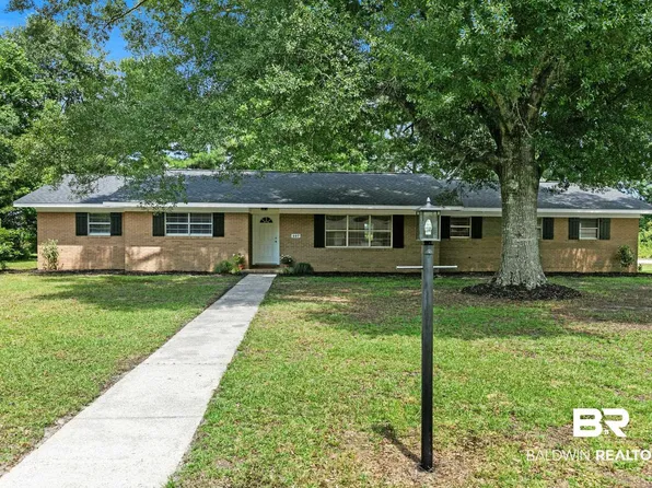 207 14th Ave, Atmore, AL 36502