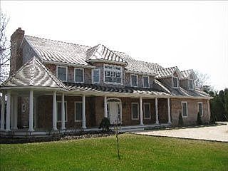 1st image of 6 Holly Ln