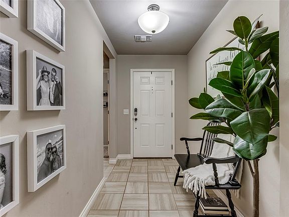 3rd image of 2909 Narrowleaf Ln
