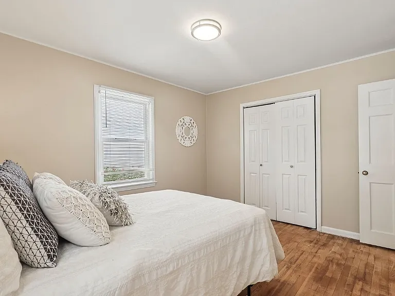 446 Huntmere Dr — Photo 18