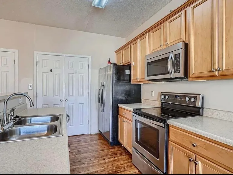 8573 Kaden Dr — Photo 6