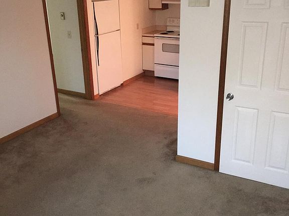 3rd image of 1334 Ray Rd APT 19