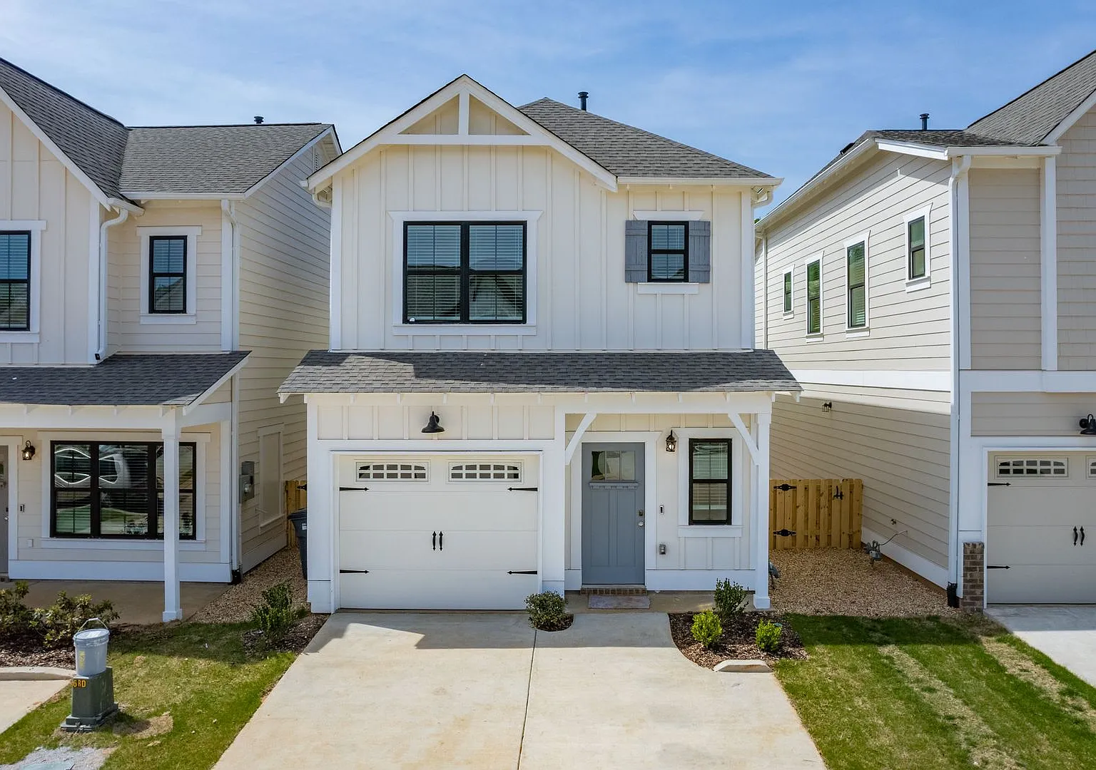 Luxury Finishes, Fenced Backyard, and Attached Garage! — Photo 1