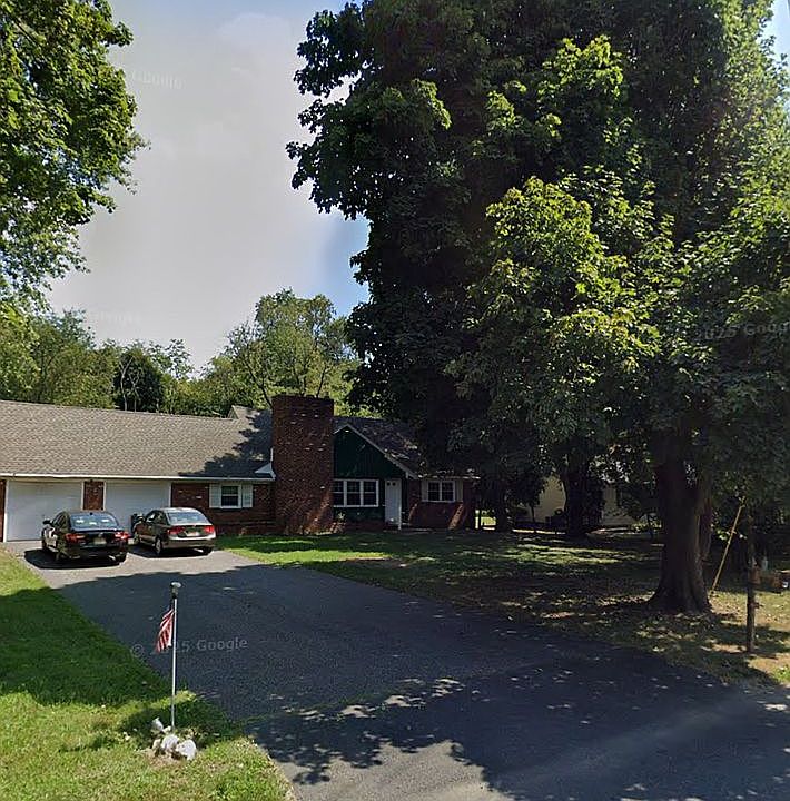 1st image of 943 Old York Rd