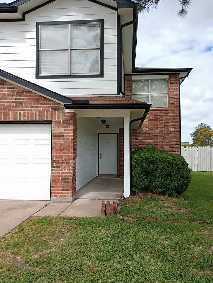 4 bed, 2.5 bath, 1952 sqft, $2,500 — Photo 4