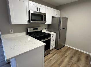 1601 N Innsbruck Dr NE APT 345, Fridley, MN 55432