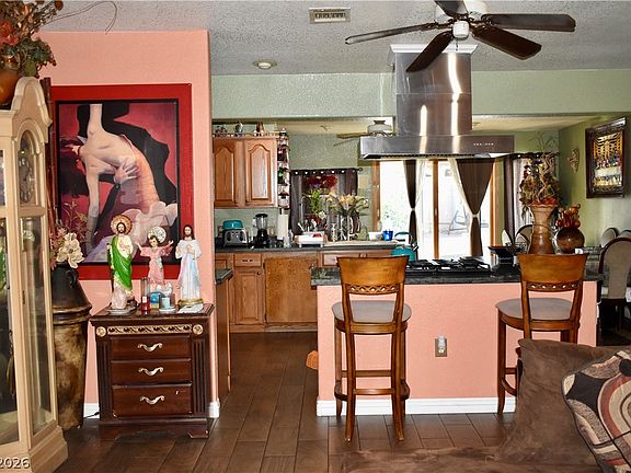 4th image of 1109 Fay Blvd
