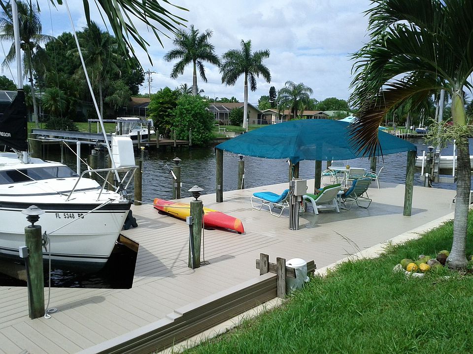 LARGE DOCK