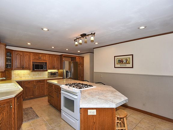 5th image of 6508 W Cameron St