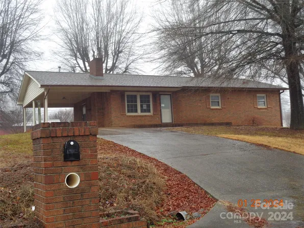 3266 Coble Dairy Rd, Hudson, NC 28638