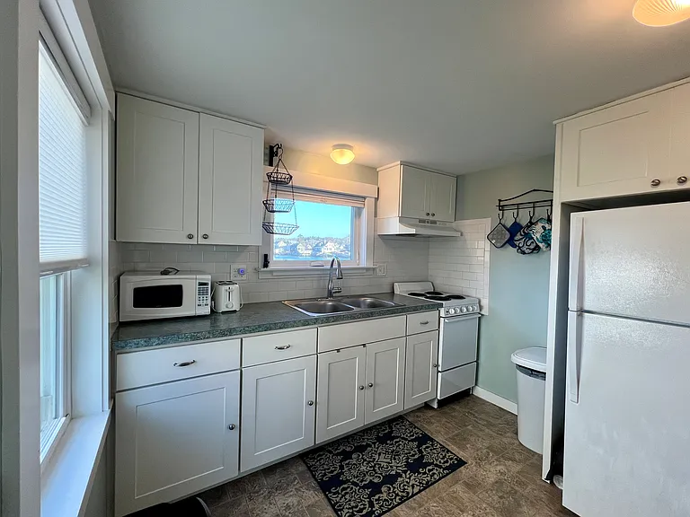 39 Leeman Rd — Photo 9