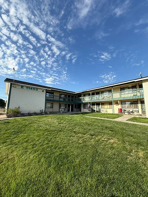 11403 E 2nd Ave #4