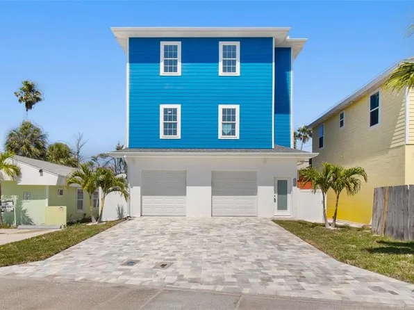 13117 4th St E, Madeira Beach, FL 33708