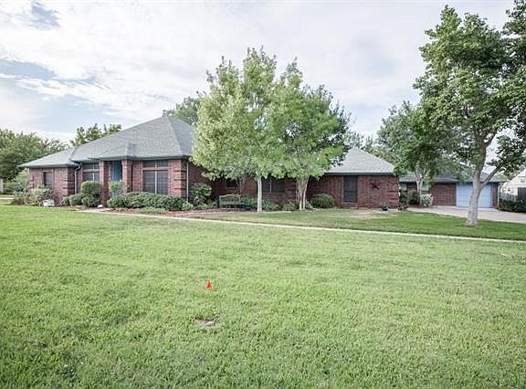 2nd image of 237 Cross Creek Ct