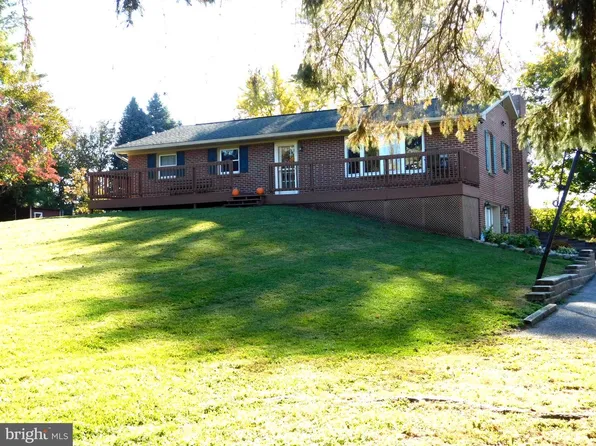 7558 Pine Hill Rd, Waynesboro, PA 17268